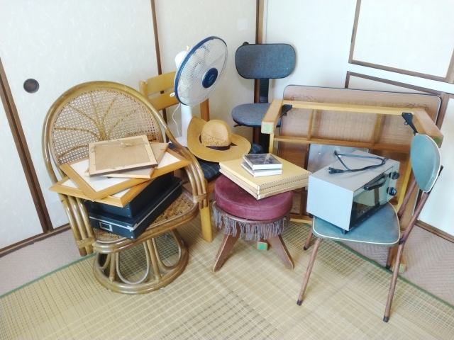実家の片付けにも便利！親の荷物を収納するトランクルーム活用法